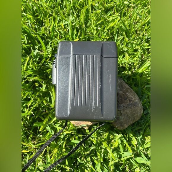 Vintage Polaroid One Step Instant Camera Film 600 W/Strap And Film Untested - Picture 6 of 9